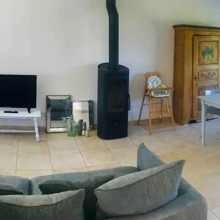 Holiday home Maison Independante - 5 Minutes De La Mer